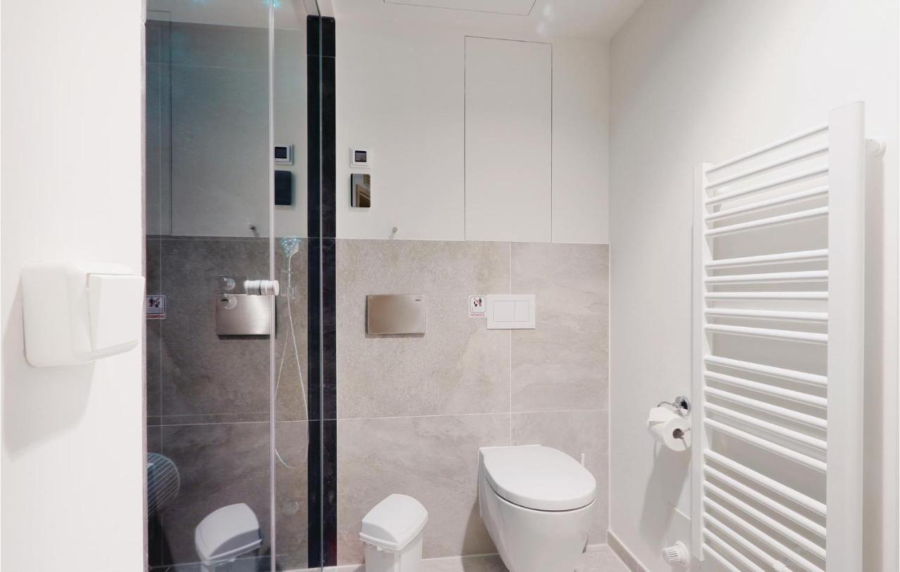 Stunning Apartment In Luebeck Travemuende With Wifi Exterior photo